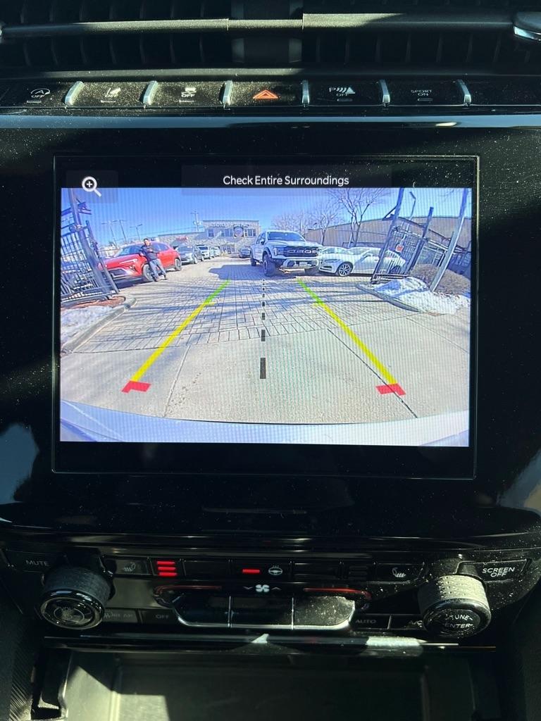 Jeep Grand Cherokee L Laredo 4WD 2024