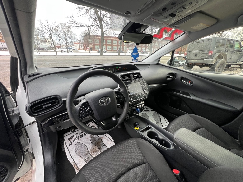 Toyota Prius LE 2022