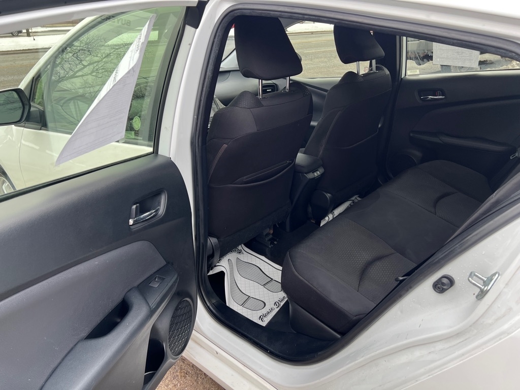 Toyota Prius LE 2022