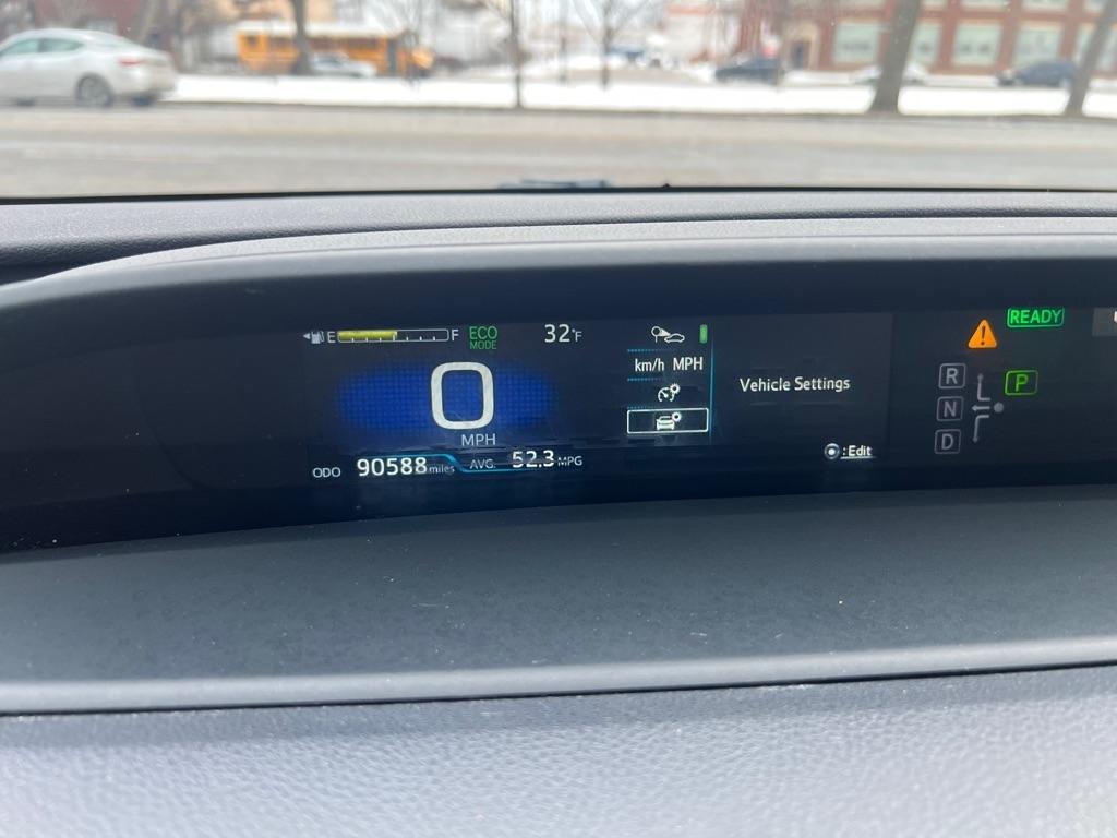 Toyota Prius LE 2022