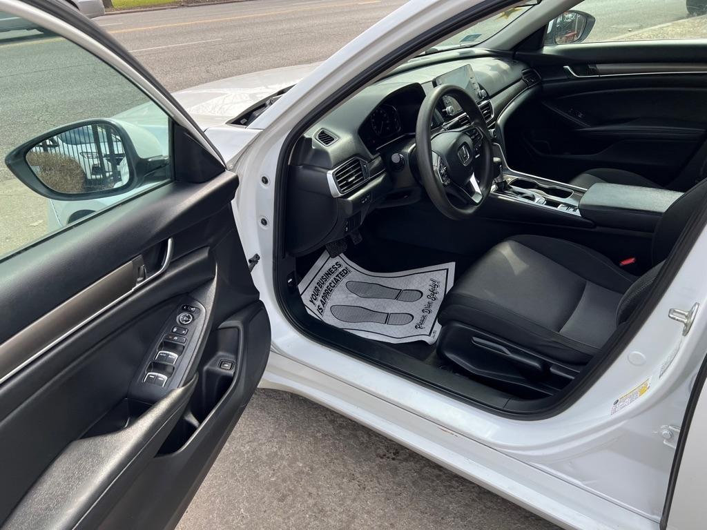 Honda Accord LX CVT 2020