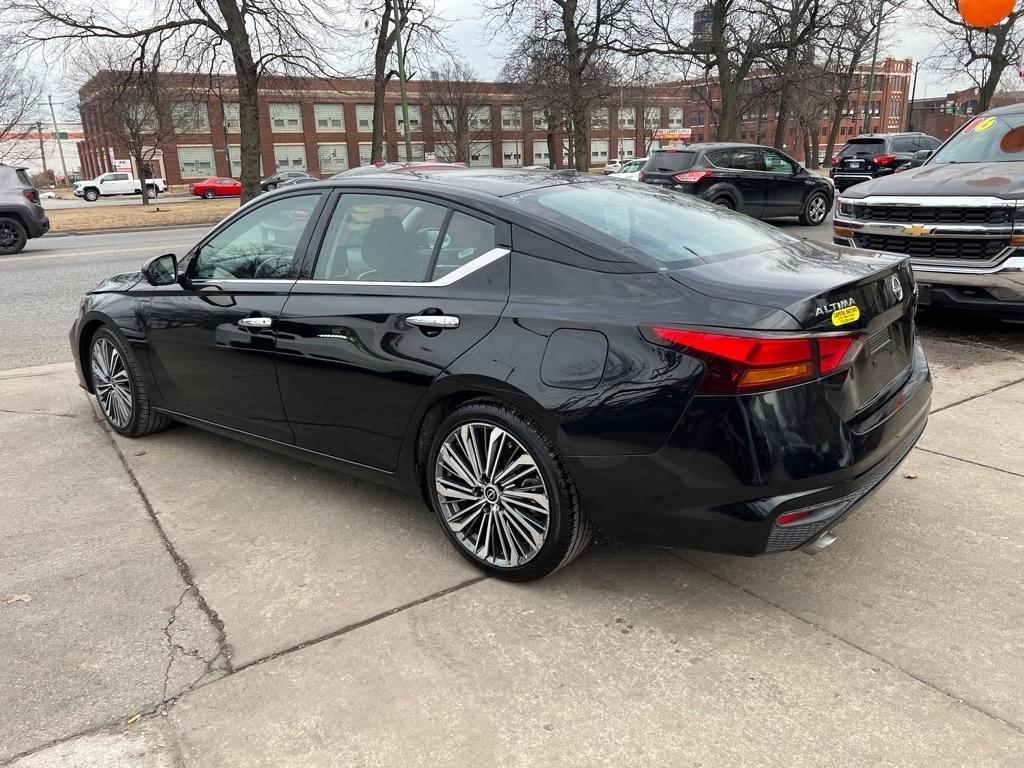 Nissan Altima 2.5 SL 2023