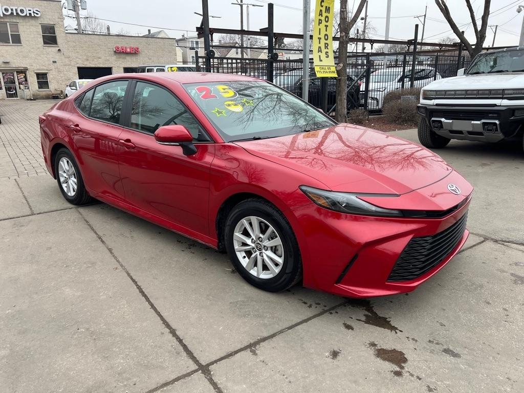 Toyota Camry Hybrid XLE 2025