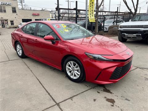 2025 Toyota Camry Hybrid XLE