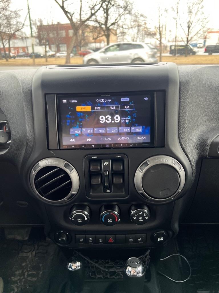 Jeep Wrangler Unlimited Sport 4WD 2017