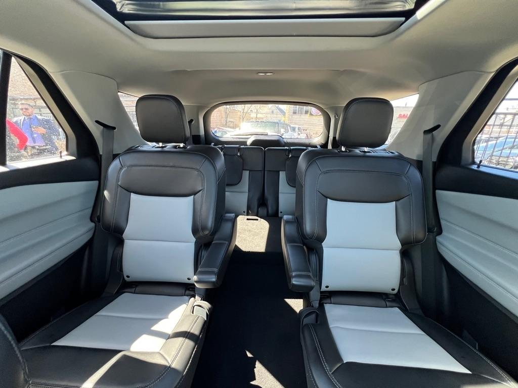 Ford Explorer XLT AWD 2022