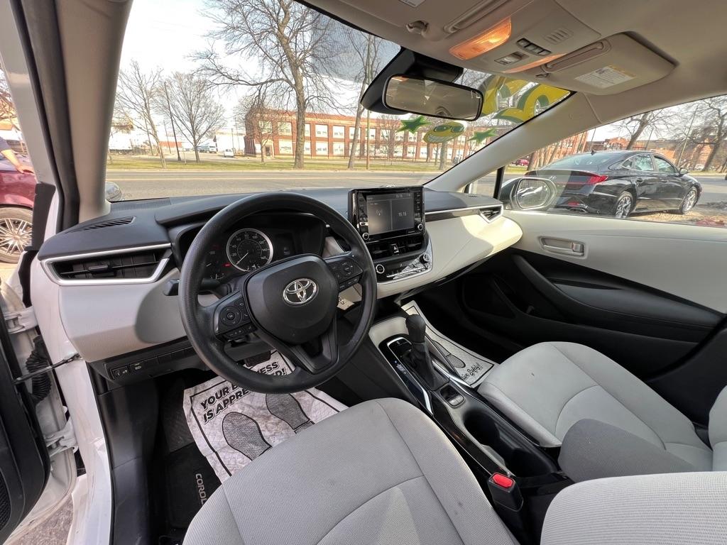Toyota Corolla LE 2022