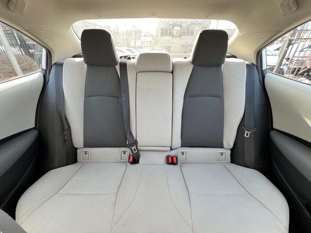 Toyota Corolla LE 2022