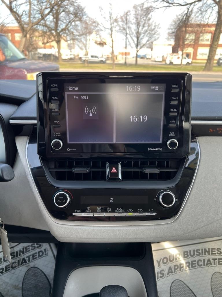 Toyota Corolla LE 2022