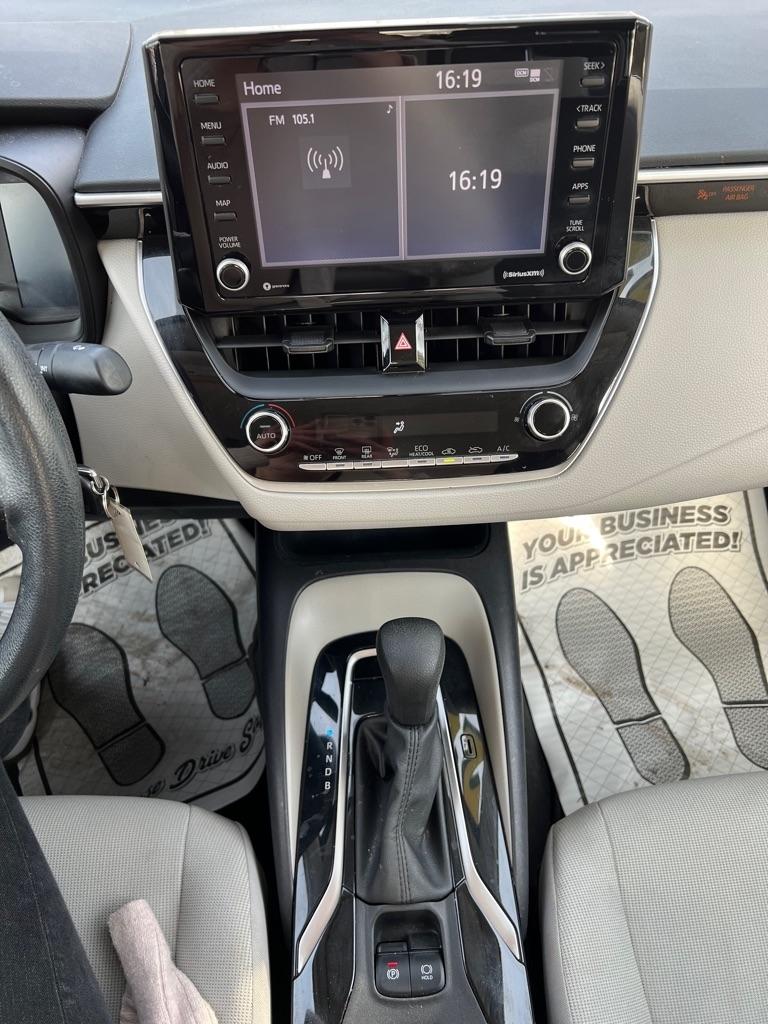 Toyota Corolla LE 2022