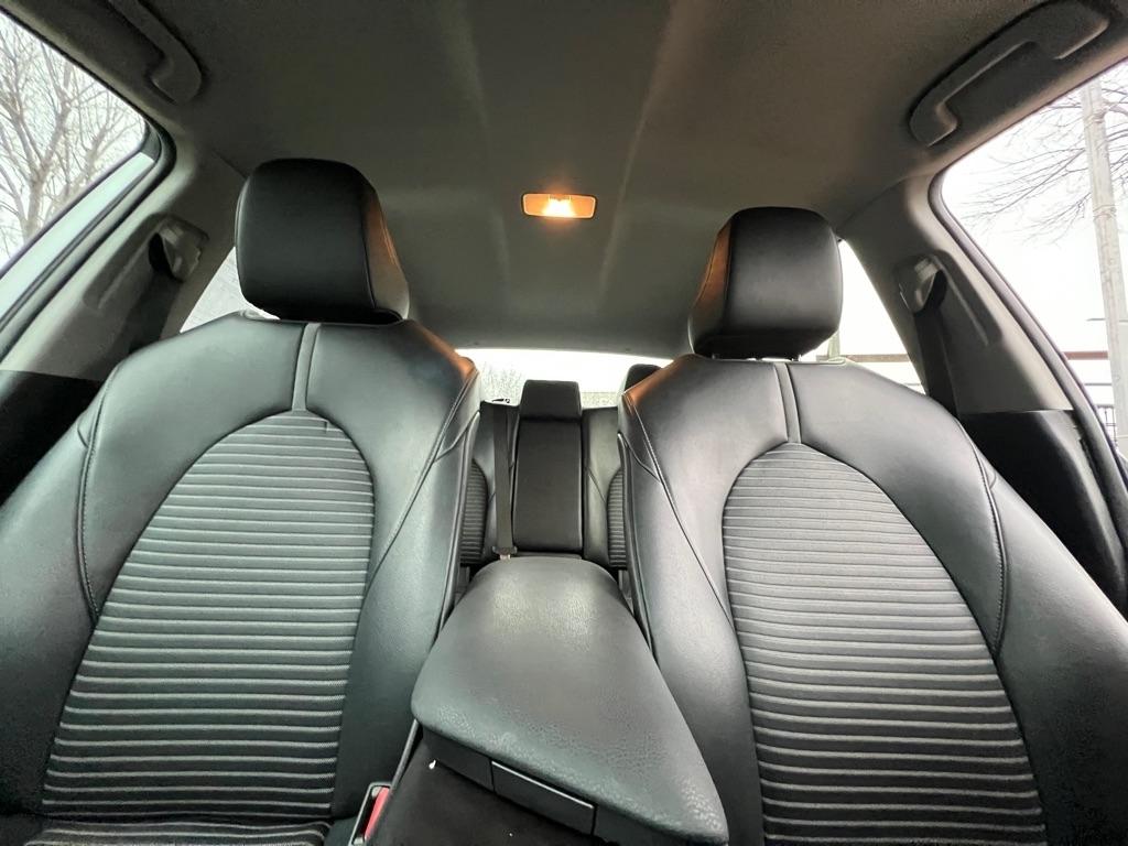 Toyota Camry SE 2021