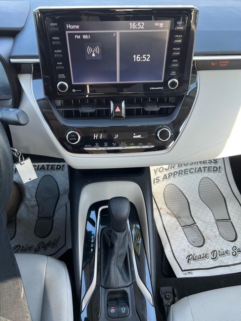 Toyota Corolla LE 2022