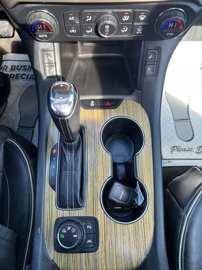 GMC Acadia Denali AWD 2019