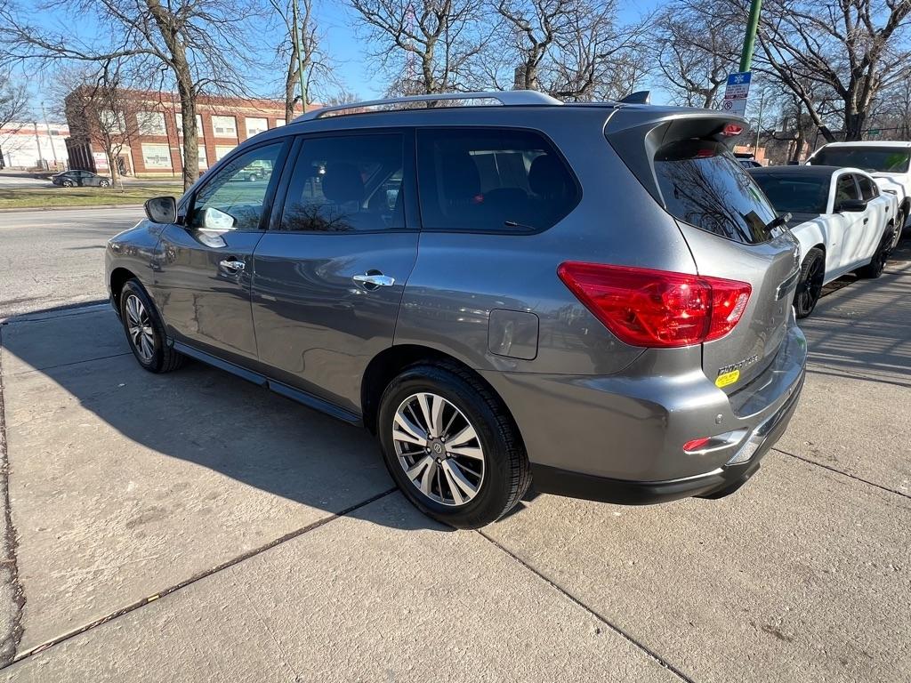 Nissan Pathfinder SV 4WD 2020