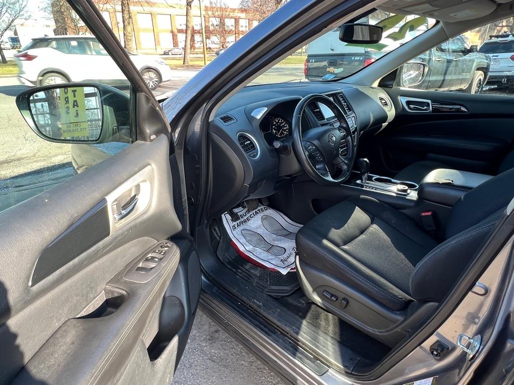 Nissan Pathfinder SV 4WD 2020