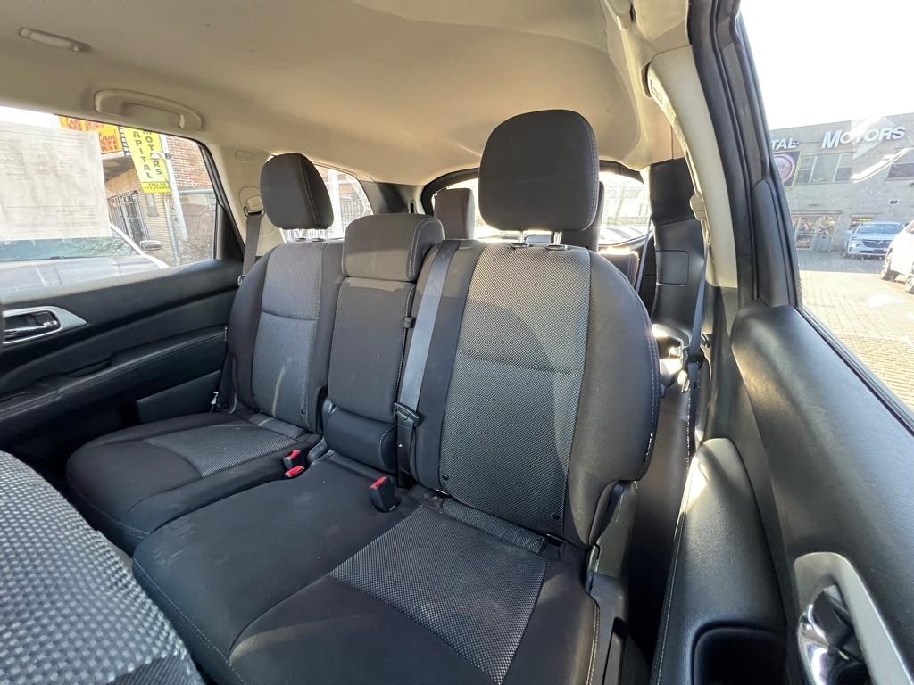 Nissan Pathfinder SV 4WD 2020