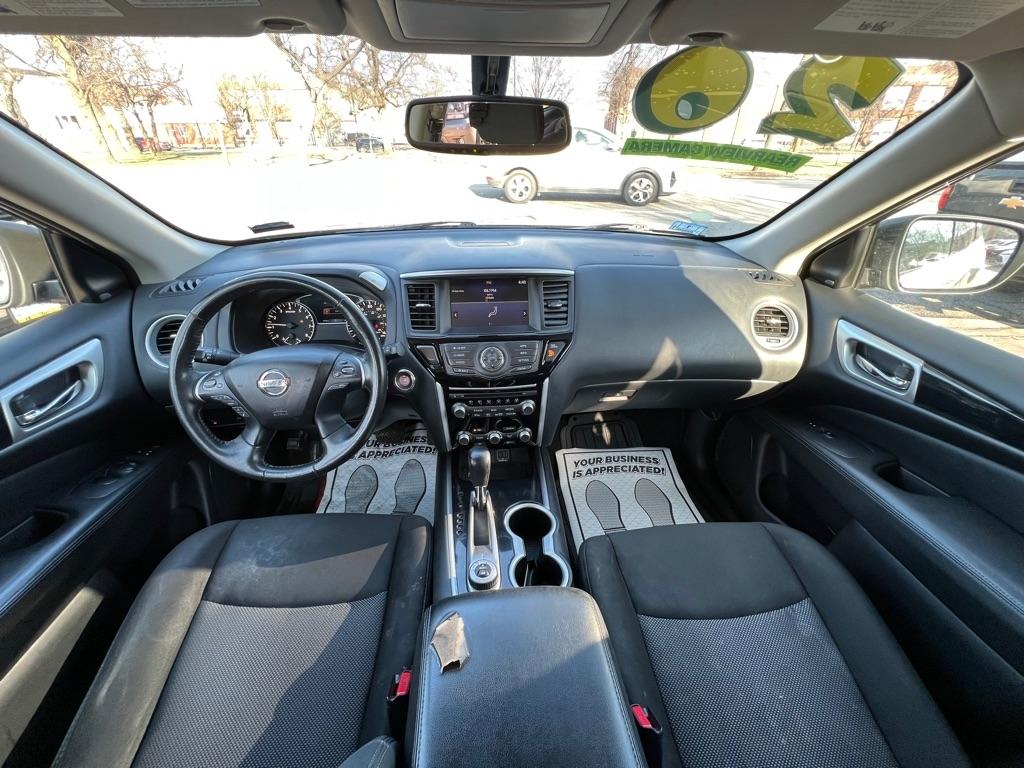 Nissan Pathfinder SV 4WD 2020