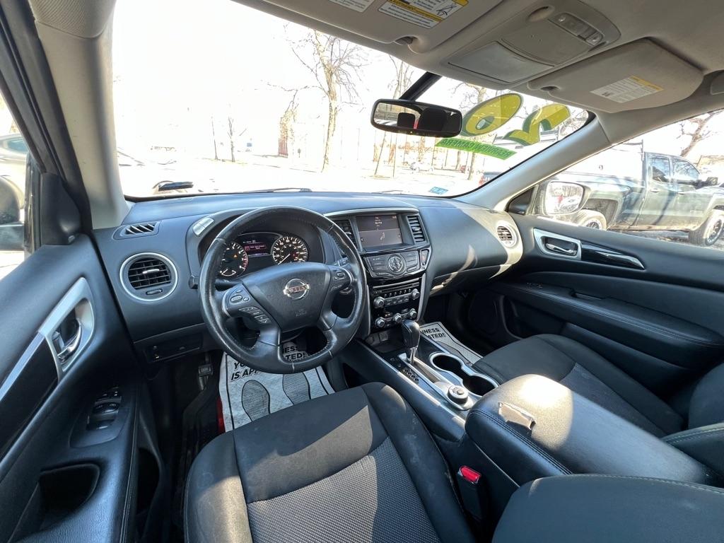 Nissan Pathfinder SV 4WD 2020