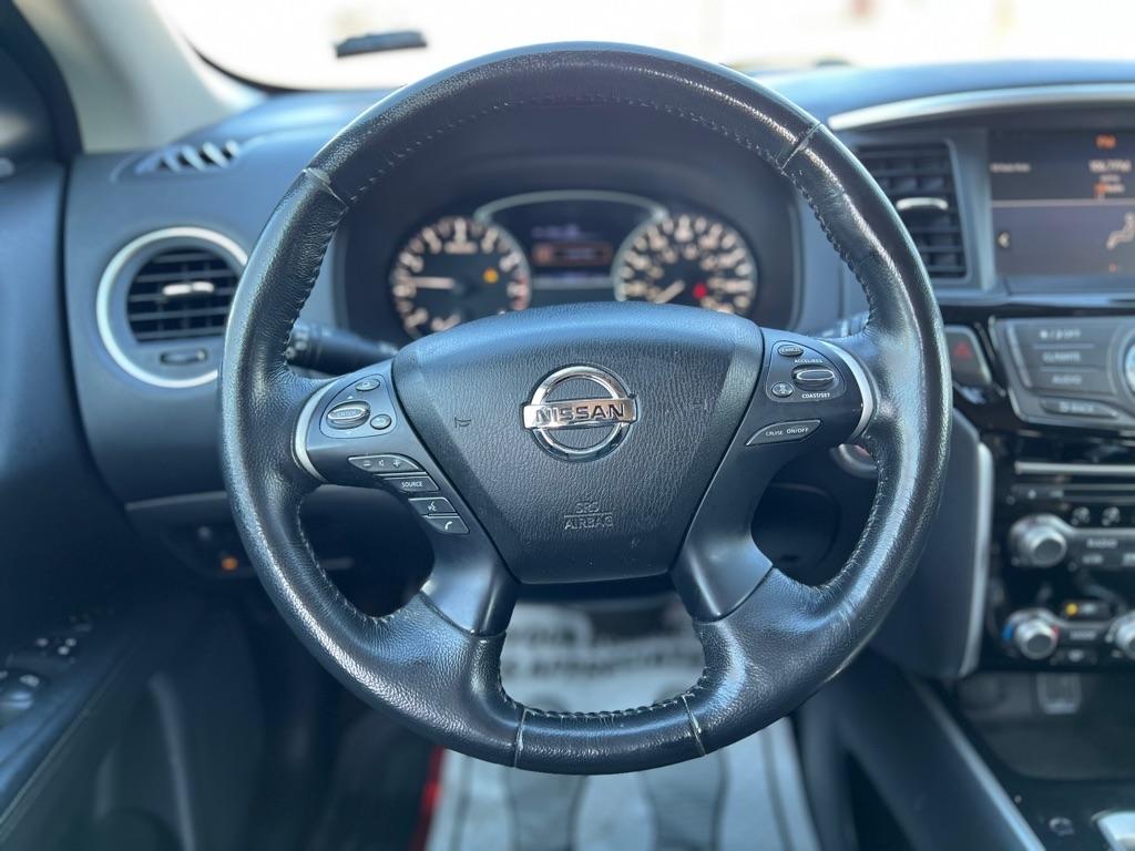 Nissan Pathfinder SV 4WD 2020