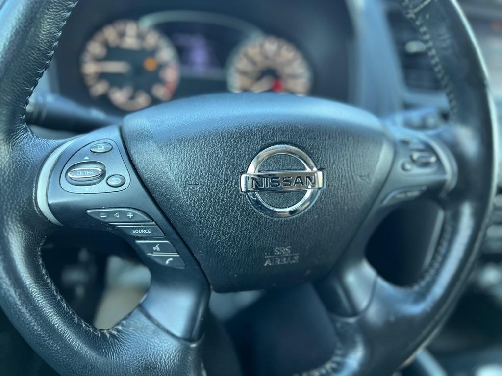 Nissan Pathfinder SV 4WD 2020