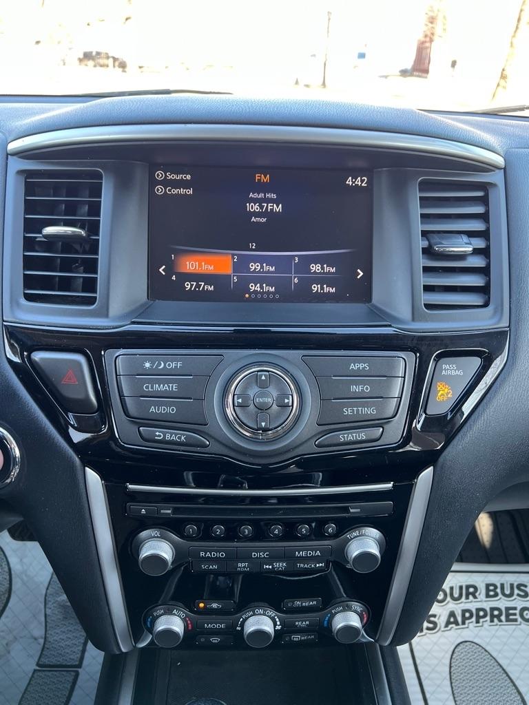 Nissan Pathfinder SV 4WD 2020