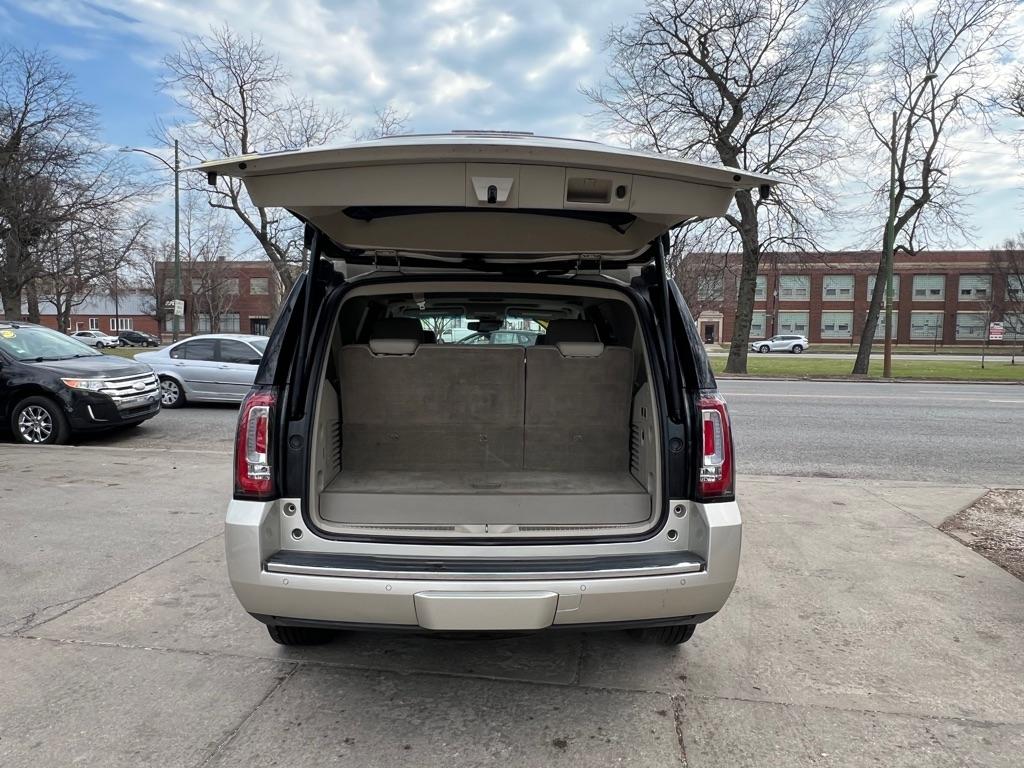 GMC Yukon Denali 4WD 2017