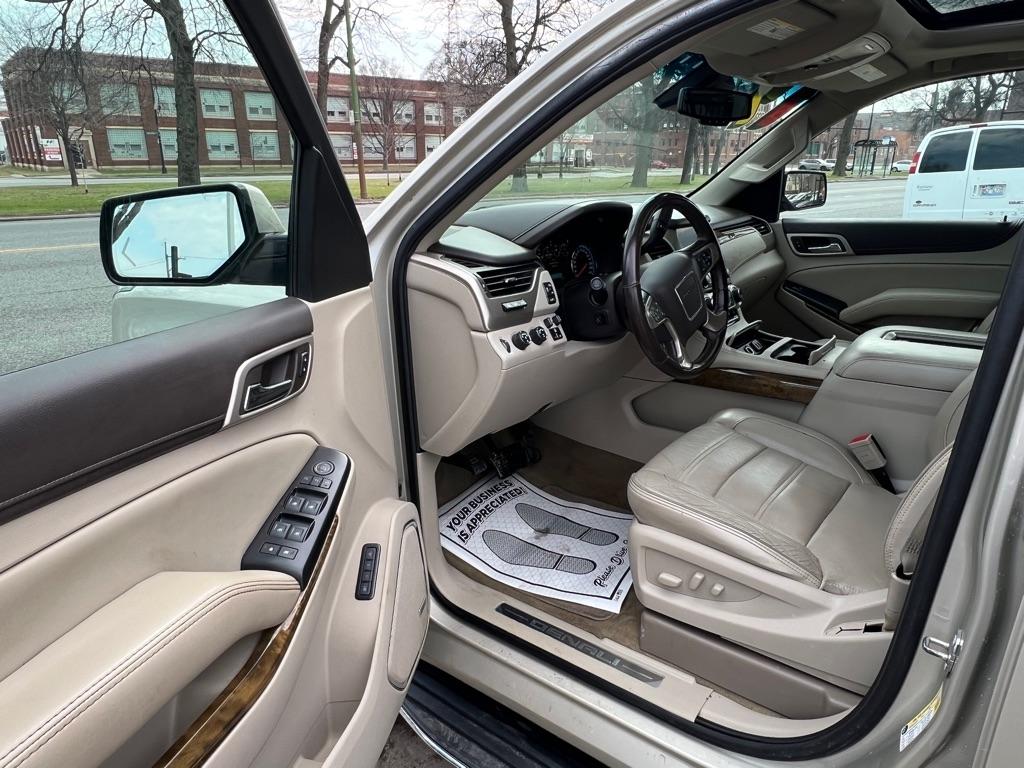 GMC Yukon Denali 4WD 2017