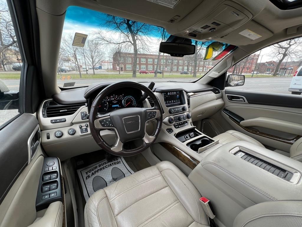 GMC Yukon Denali 4WD 2017