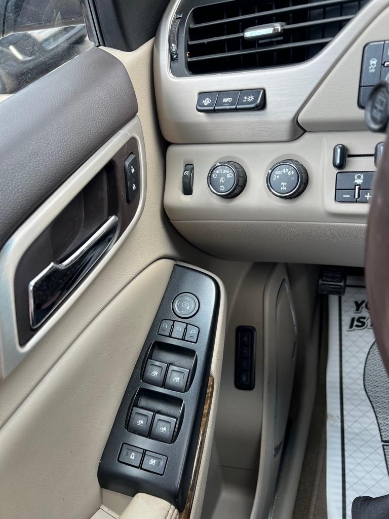 GMC Yukon Denali 4WD 2017