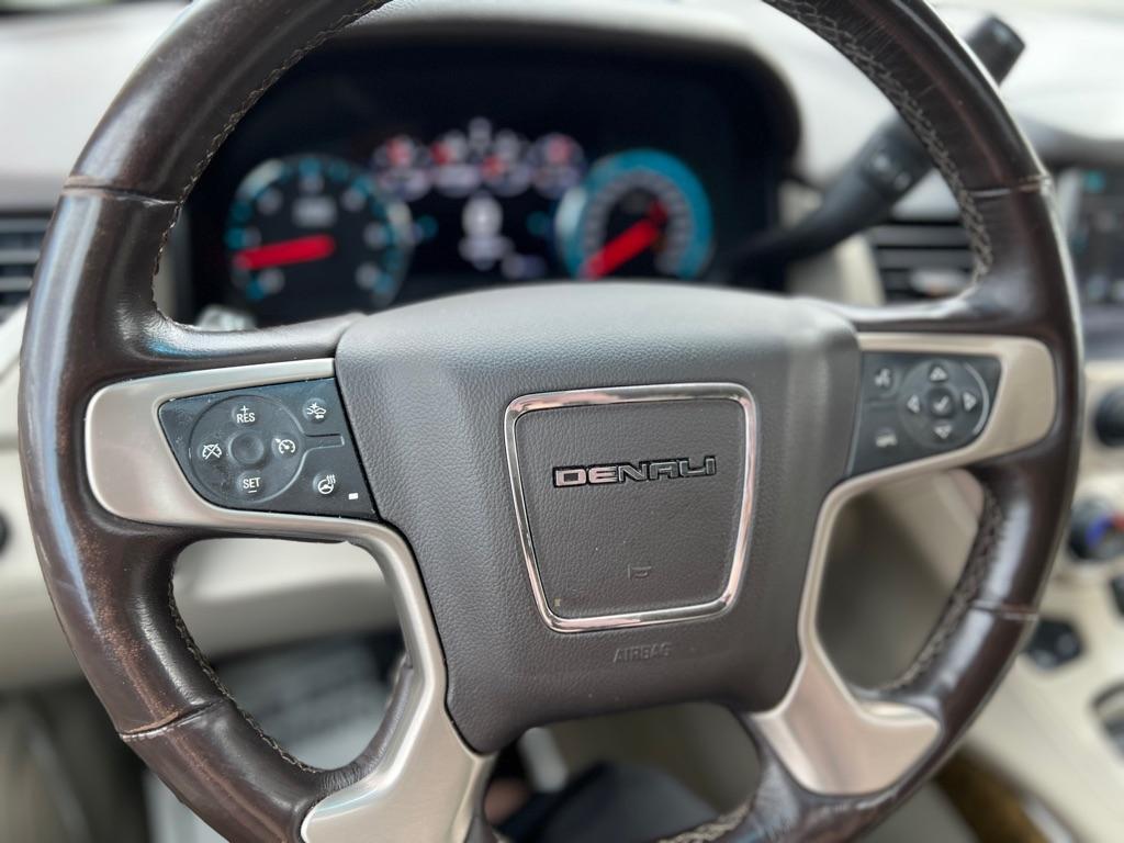 GMC Yukon Denali 4WD 2017