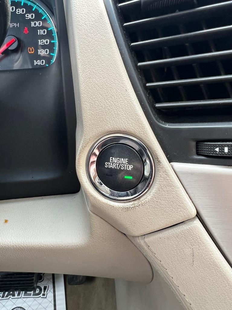 GMC Yukon Denali 4WD 2017