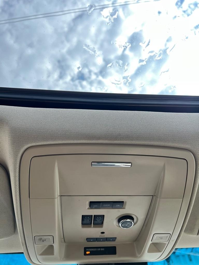 GMC Yukon Denali 4WD 2017