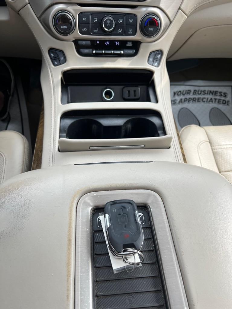 GMC Yukon Denali 4WD 2017