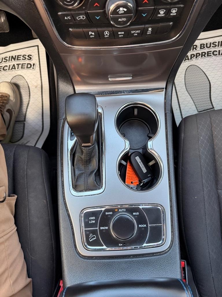 Jeep Grand Cherokee Laredo 4WD 2019