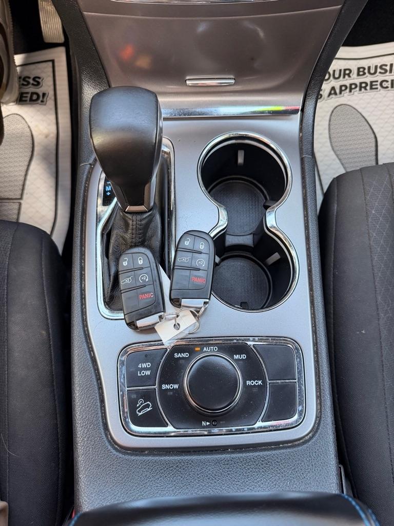 Jeep Grand Cherokee Laredo 4WD 2019