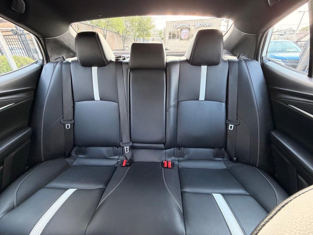 Toyota Camry Hybrid XLE 2025