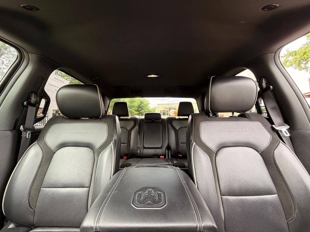RAM 1500 Laramie Crew Cab SWB 4WD 2024