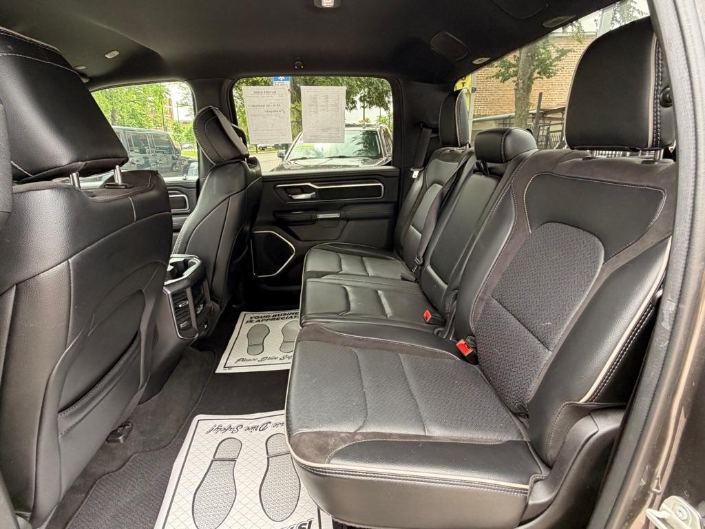 RAM 1500 Laramie Crew Cab SWB 4WD 2024