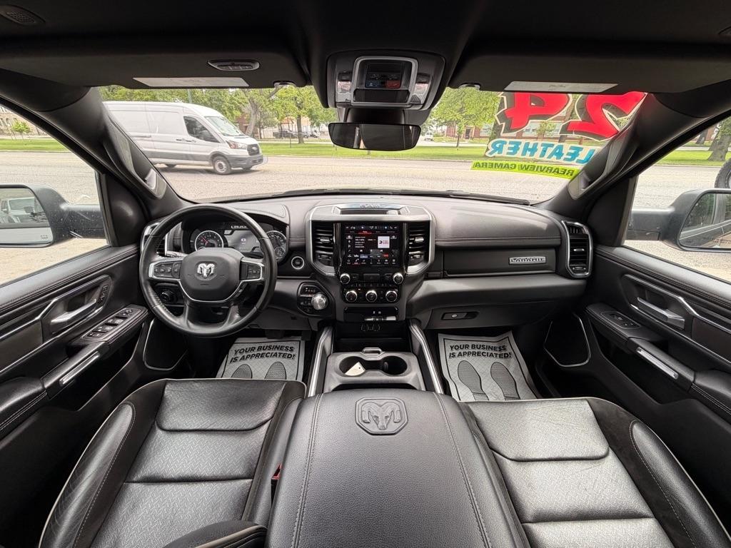 RAM 1500 Laramie Crew Cab SWB 4WD 2024