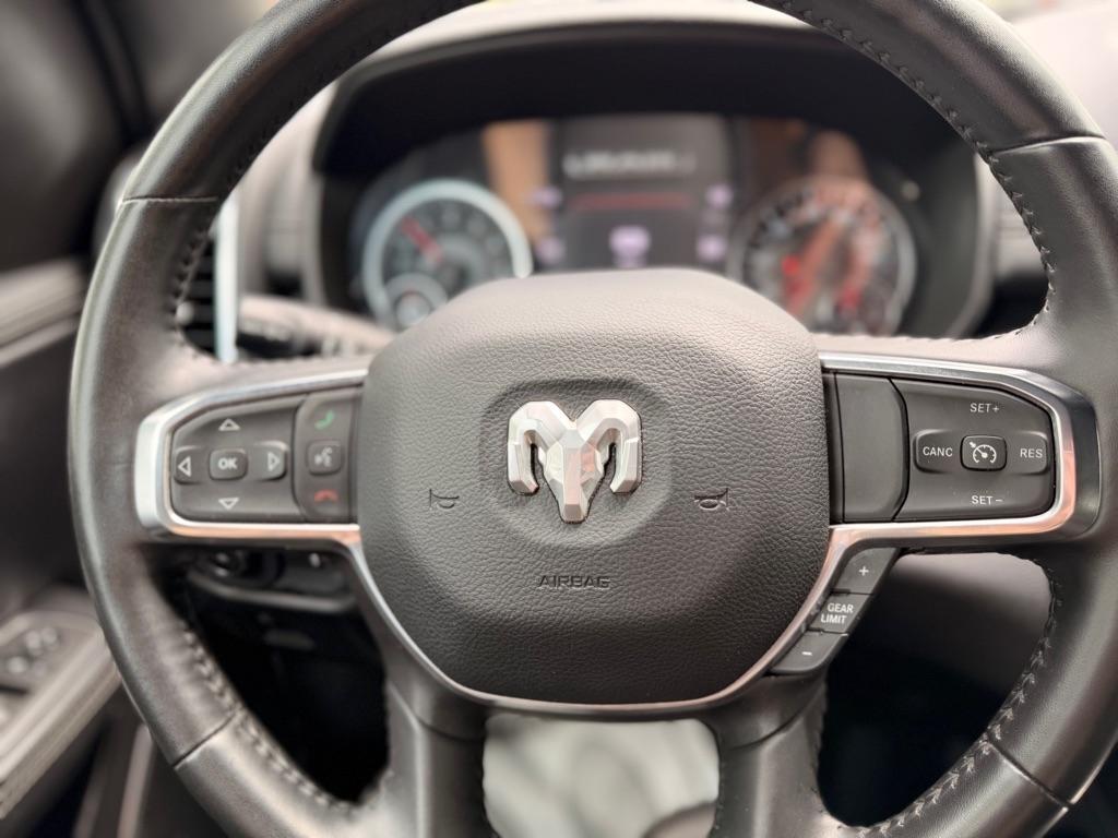 RAM 1500 Laramie Crew Cab SWB 4WD 2024
