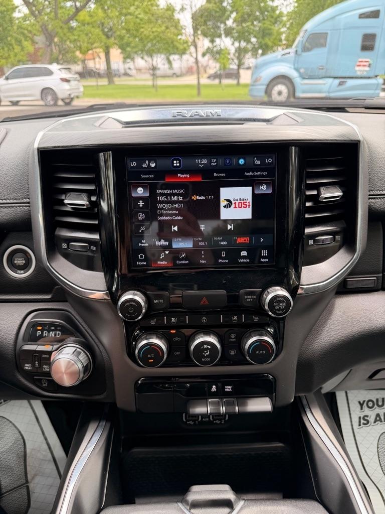 RAM 1500 Laramie Crew Cab SWB 4WD 2024
