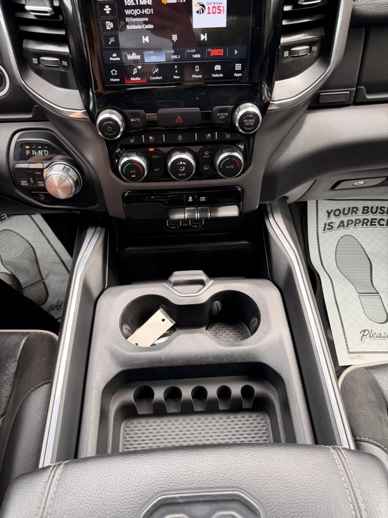 RAM 1500 Laramie Crew Cab SWB 4WD 2024