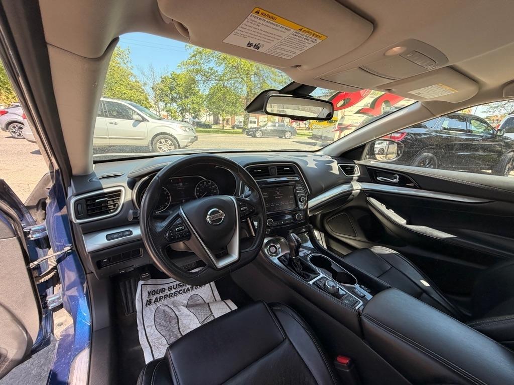 Nissan Maxima 3.5 SV 2020