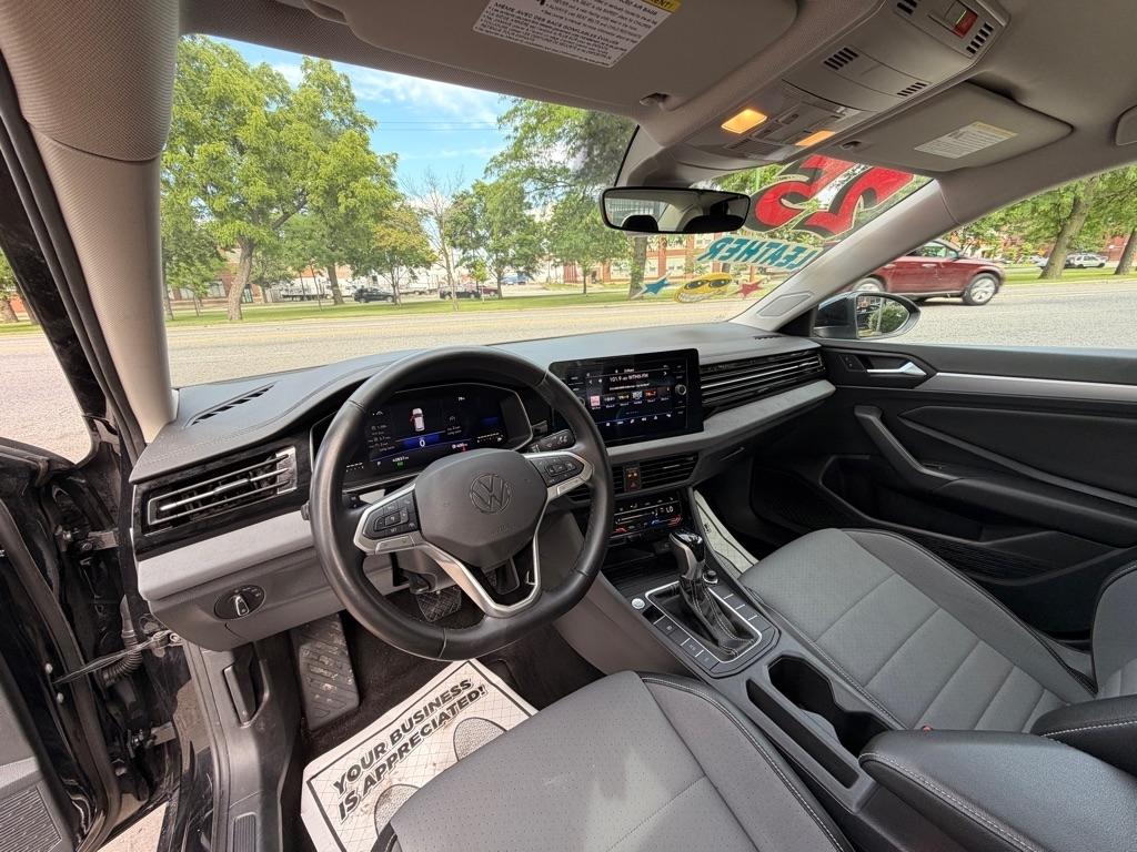 Volkswagen Jetta SE 2025