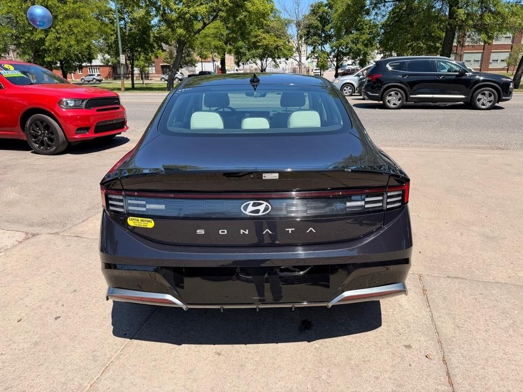 Hyundai Sonata SEL 2025
