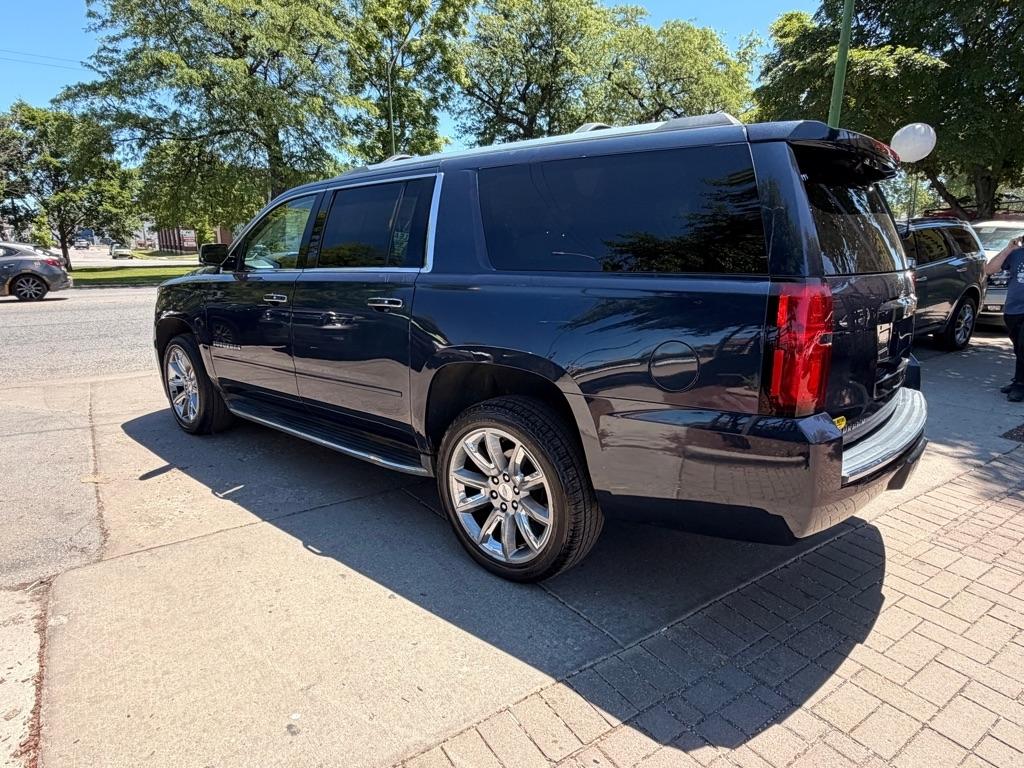 Chevrolet Suburban Premier 4WD 2017