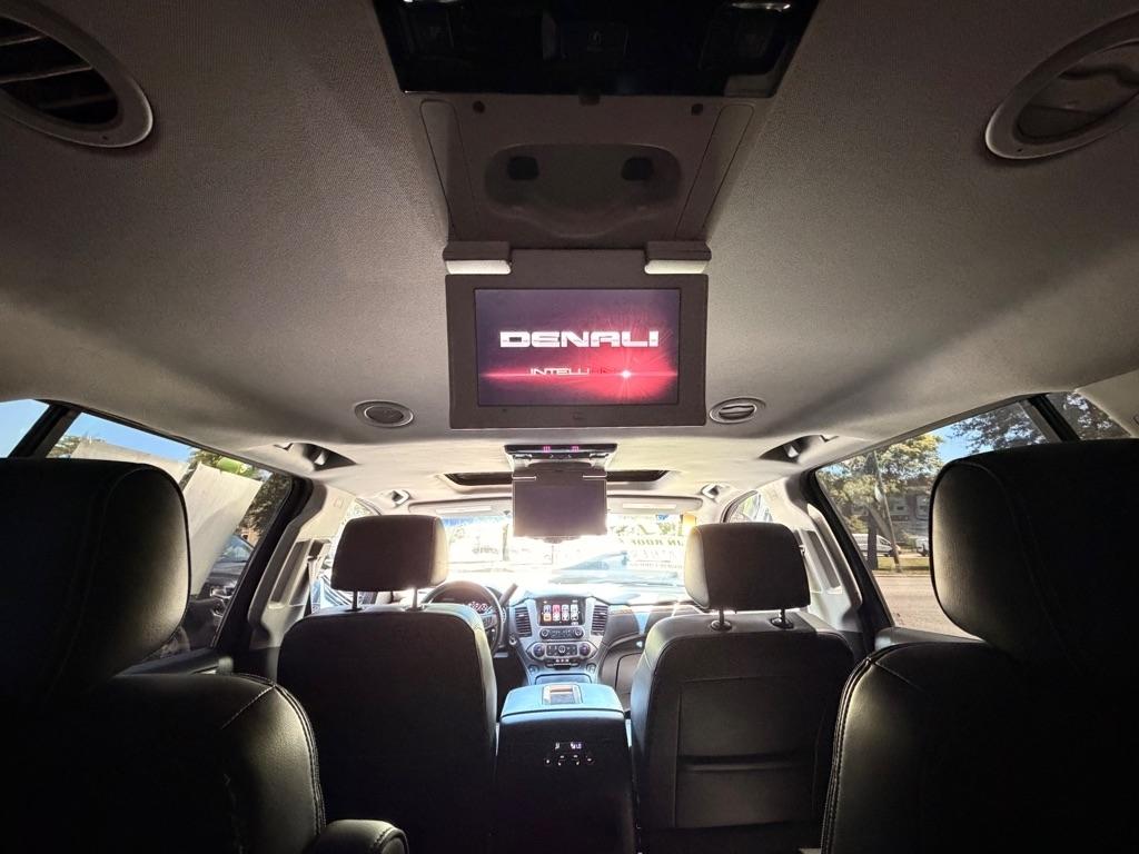 GMC Yukon XL Denali 4WD 2017