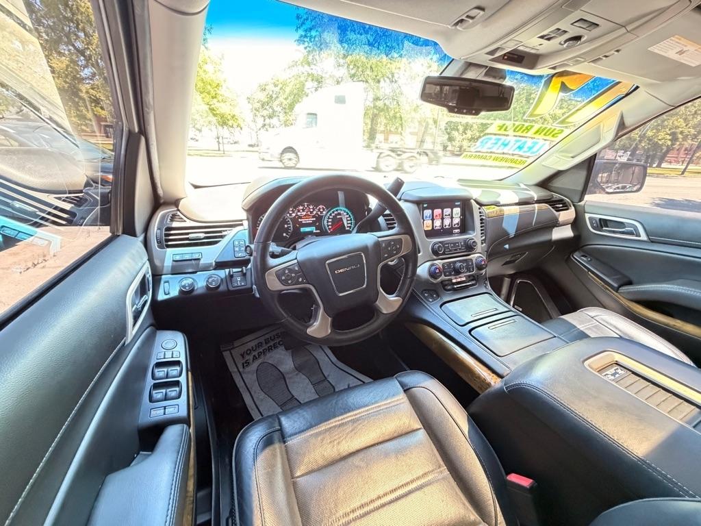 GMC Yukon XL Denali 4WD 2017