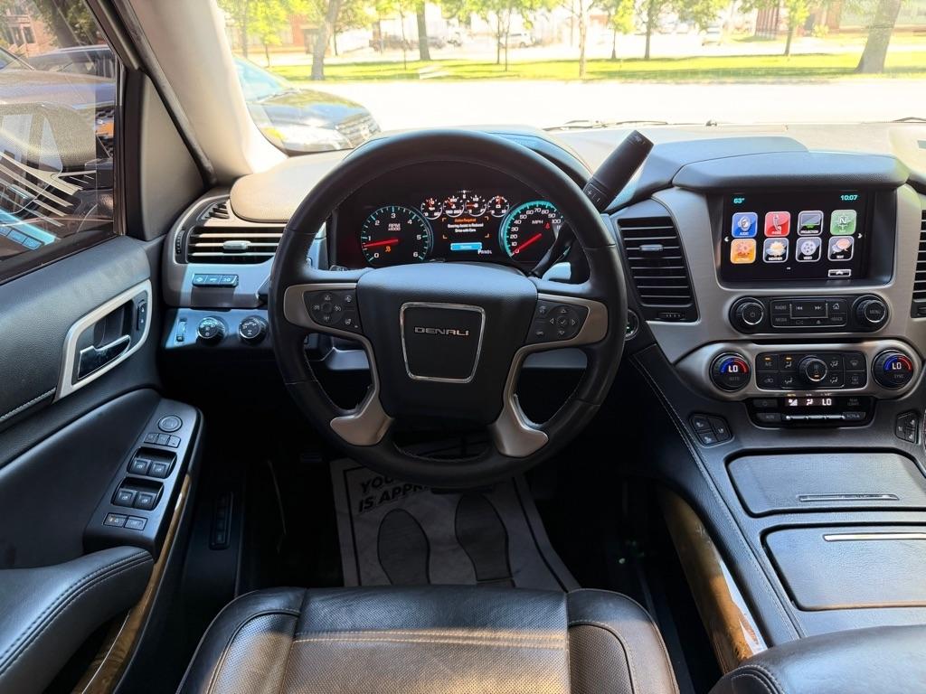 GMC Yukon XL Denali 4WD 2017