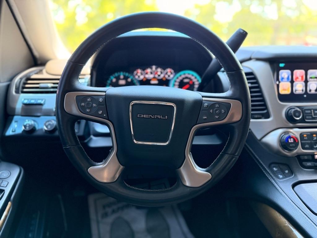 GMC Yukon XL Denali 4WD 2017